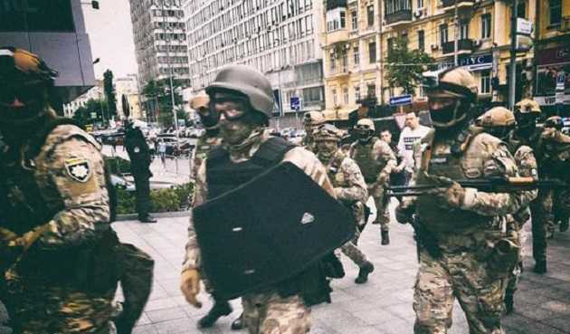 Коррупция и «маски-шоу»: почему инвесторы не спешат вкладывать деньги в Украину