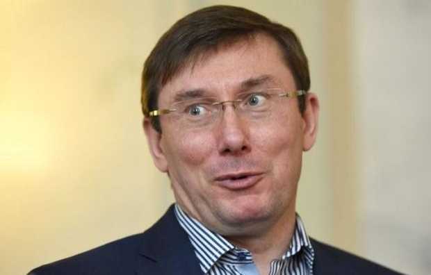 Луценко избегает отчета перед ВР касаемо конфликта с Холодницким