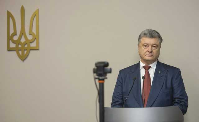 Запад в провале закона об е-декларировании общественных организаций обвинил Порошенко