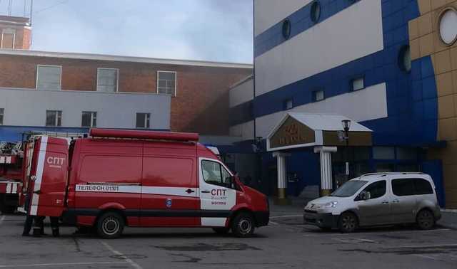 В России вспыхнул новый серьезный пожар в ТРЦ