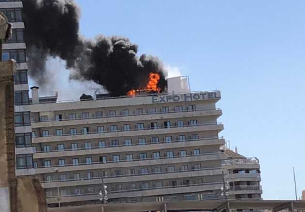 В Барселоне вспыхнул мощный пожар в гостинице: появилось видео