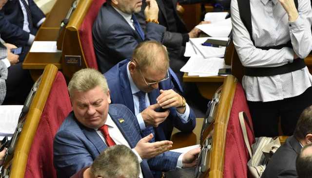 Нардеп Пашинский прячет переписку от коллег