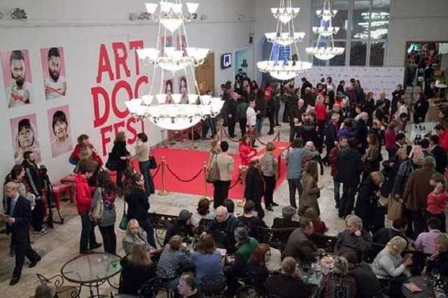 В России оштрафовали фестиваль за показ фильма о боях в Счастье