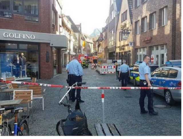 Наезд грузовика на толпу в Германии: погибли 4 человека