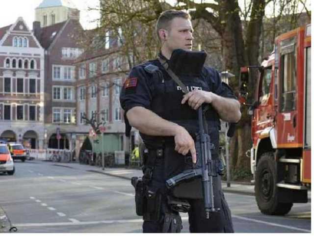 Наезд в Германии: водитель автофургона застрелился