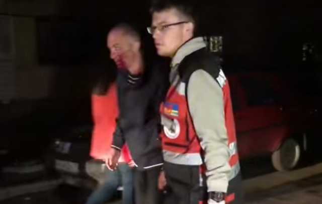 Ножевое в лицо: отмечавшие Пасху устроили кровавое побоище в Киеве