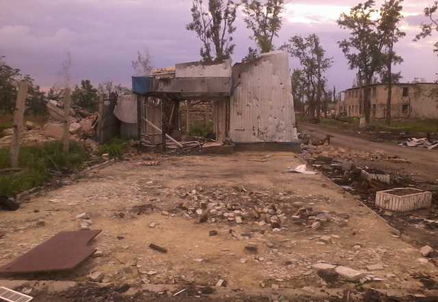 Фашик Донецкий: Луганский Аэропорт. Уникальные фото 2014 года