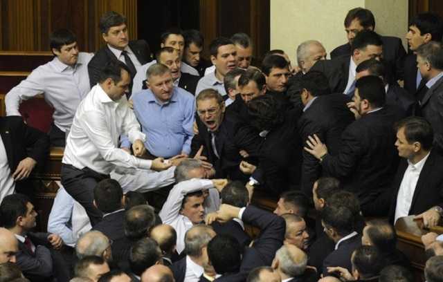 Конституционный Суд взялся за депутатскую неприкосновенность