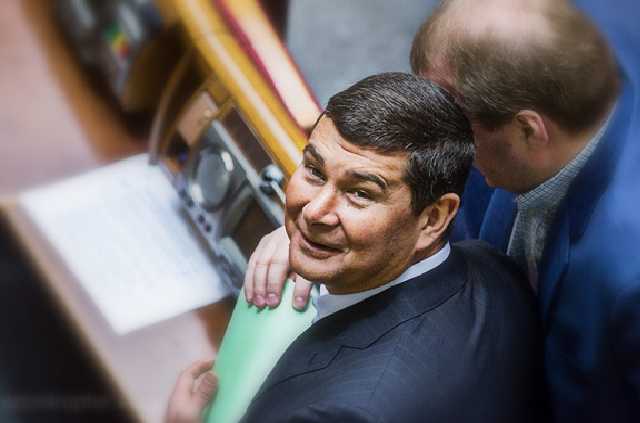 Александр Онищенко: “Порошенко становится токсичным даже для его первого круга”