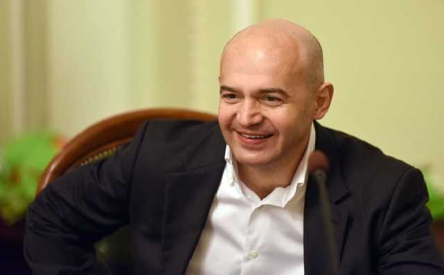 Кононенко считает подкуп избирателей - "законной" раздачей подарков