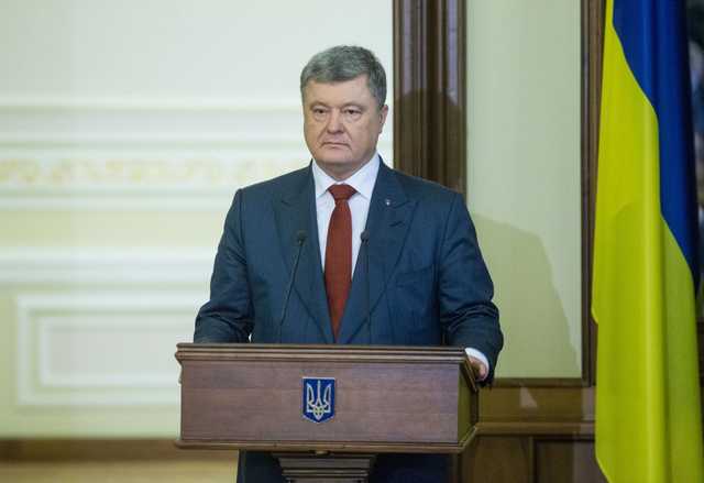 Оправданный шаг: Порошенко отреагировал на удар союзников по Сирии