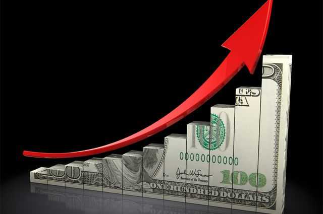 Долар падає, ціни ростуть: Чому дорожчають основні споживчі товари