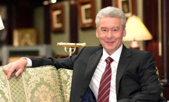 Мэр Москвы получил наградное оружие от президента Украины: всплыли интересные данные