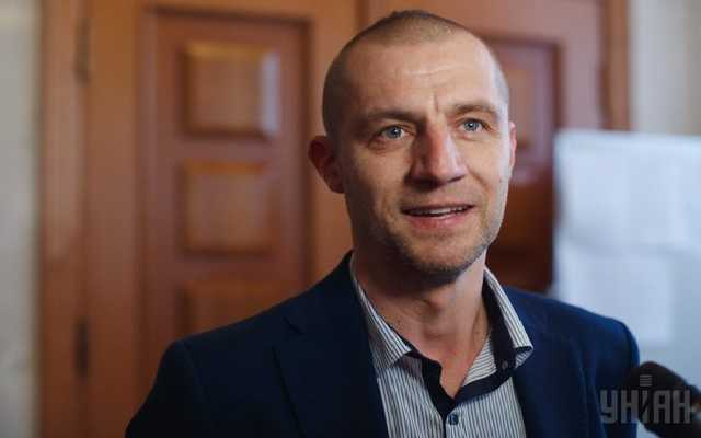 Гаврилюк объяснил, почему пользуется волонтерским авто: "Сейчас оно никому не нужно"