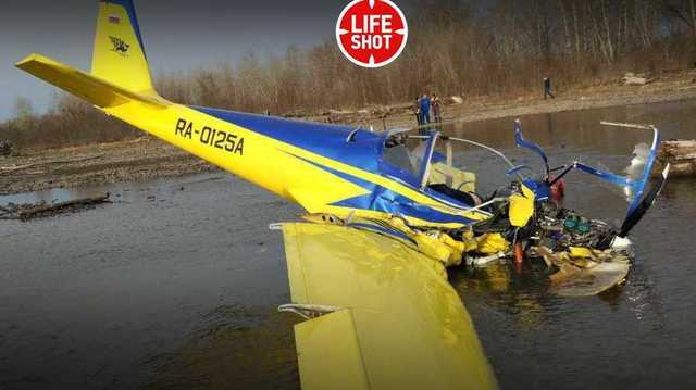 В России в реку рухнул самолет: есть погибшие