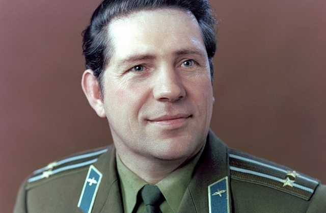 Умер известный украинский космонавт