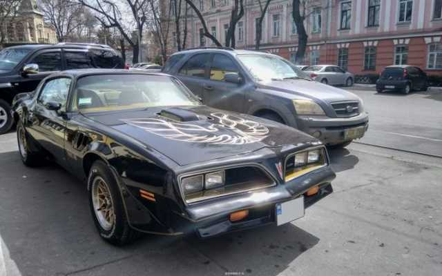 Культовый американский мускул кар замечен на дорогах Украины