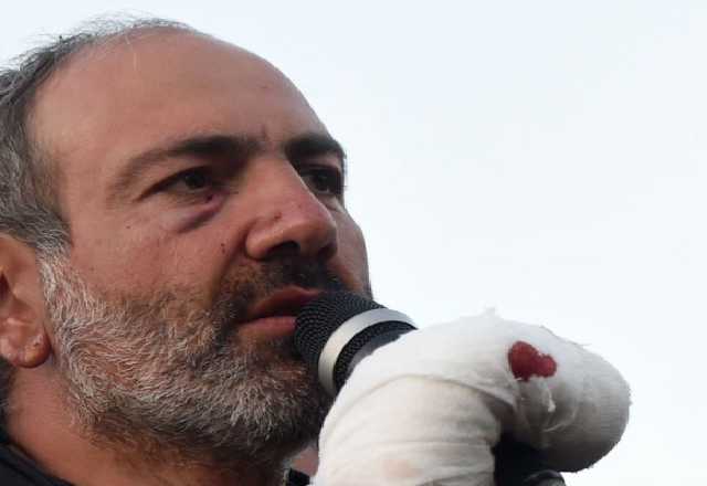 У Єревані поліція затримала лідера опозиції Пашиняна