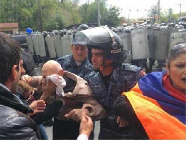 Число задержанных активистов в Ереване возросло