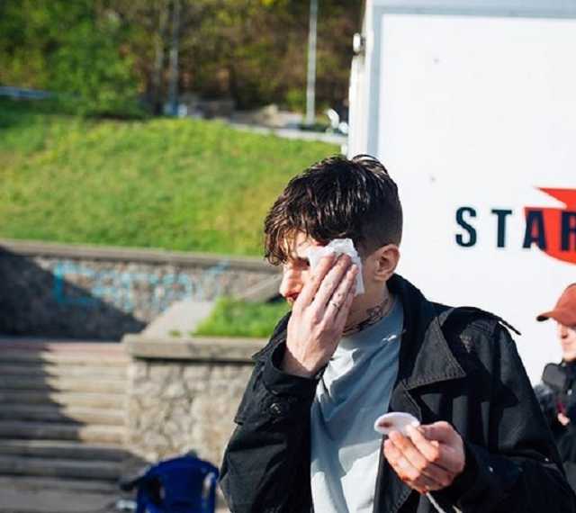 "Я жив": стало известно об инциденте с солистом "Время и Стекло"