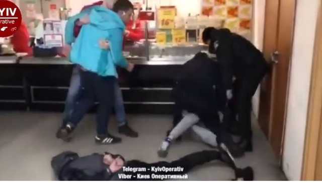 "Грабь, издевайся и снимай, пока нет 16". Откуда взялись на улицах банды малолеток