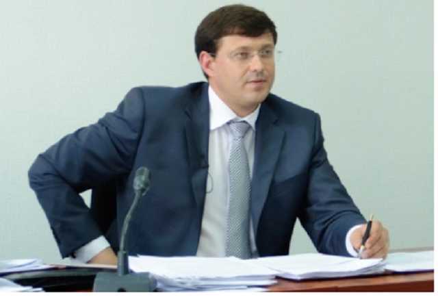 Городской голова Броваров выписал себе надбавки к зарплате