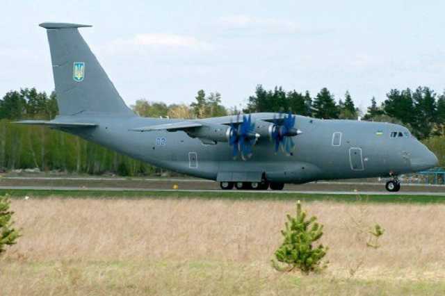 "Антонов" показал новый самолет без российских деталей