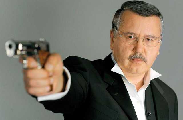 У Гриценко высокий рейтинг, потому что он молчал, как настоящий полковник — мнение