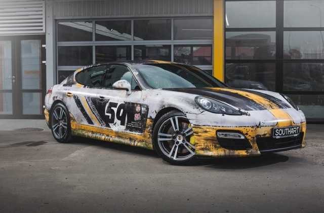 Киевлянин превратил свой Porsche Panamera в «ржавое корыто»