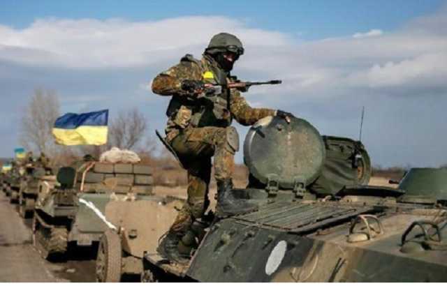 Доба на фронті: 52 ворожі обстріли, постраждали п’ятеро українських вояків