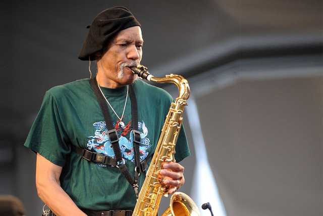 Умер легендарный американский саксофонист