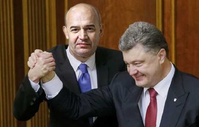 Главный «любий друзь» президента Кононенко переписал кучу недвижимости на супругу