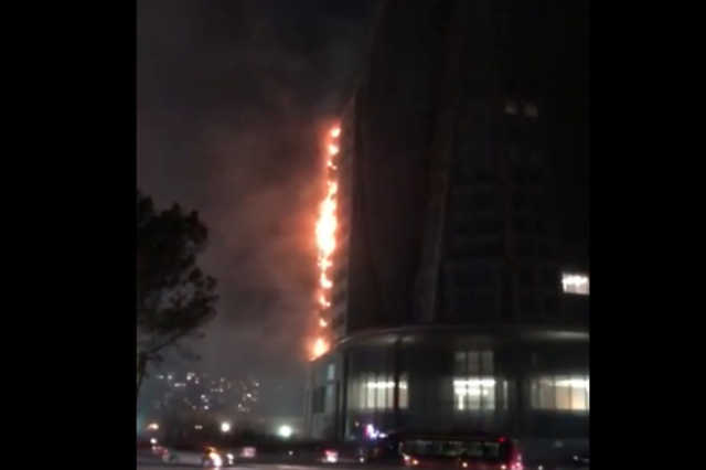 В Баку вспыхнул второй пожар за день в небоскребе Trump Tower