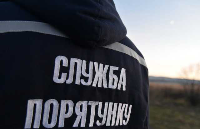 У Києві на території покинутого заводу знайшли труп чоловіка