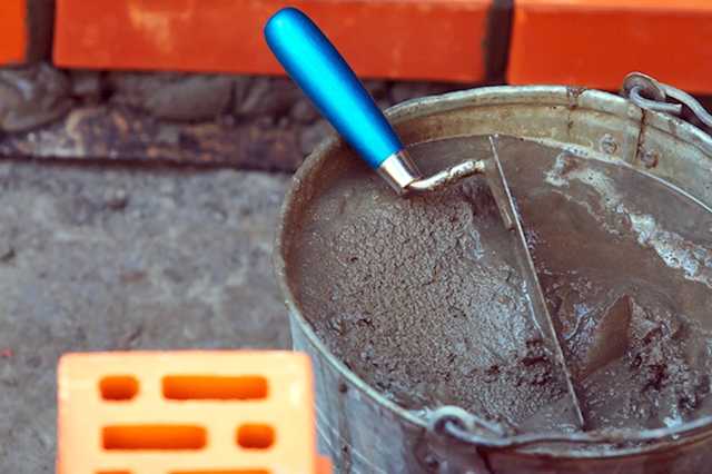 Фашик Донецкий: Побелить-покрасить. Будни строителей в оккупации