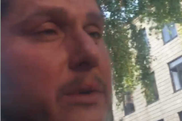 Крал у спящего: в Киеве вор попал на видео