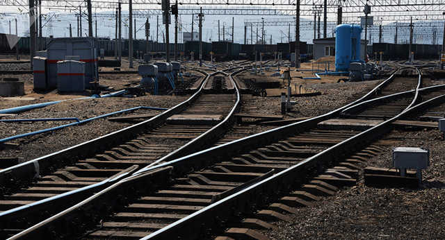 В Армении остановились все железные дороги. Оппозиция блокирует пути