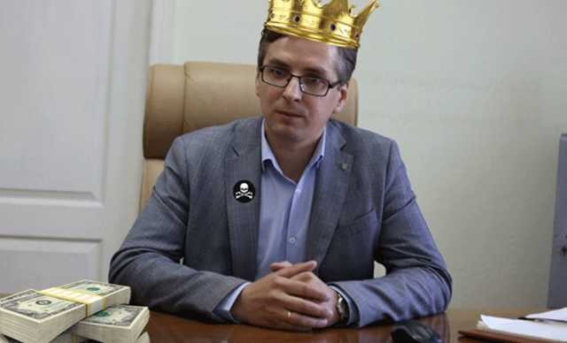 Под Киевом в Подгорцах разоблачена шайка сельских чиновников-мультимиллионеров