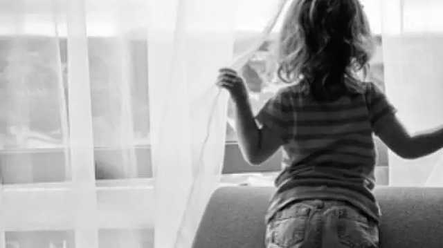 Спас контейнер: в Киеве 2-летний малыш выпал из окна многоэтажки