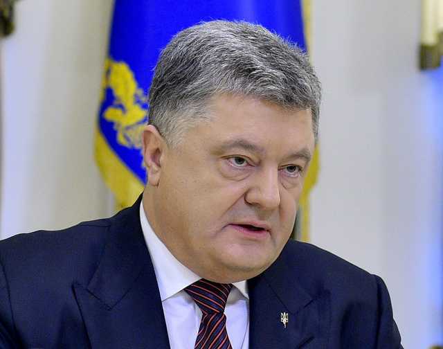 Порошенко пообещал Антикоррупционный суд в первой половине года