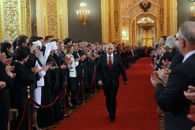 Ключевую роль в инаугурации Путина сыграет объявленный Украиной в розыск преступник