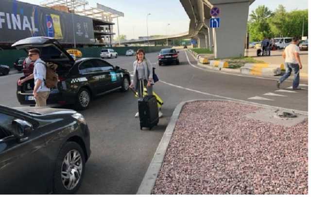 Возвращаясь на родину всегда остро чувствуешь неискоренимый совок отчизны