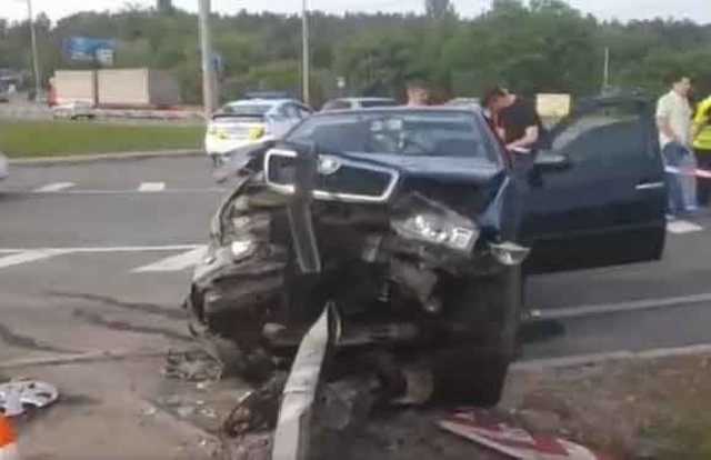 Жуткое ДТП с такси в Киеве: один человек погиб, много пострадавших