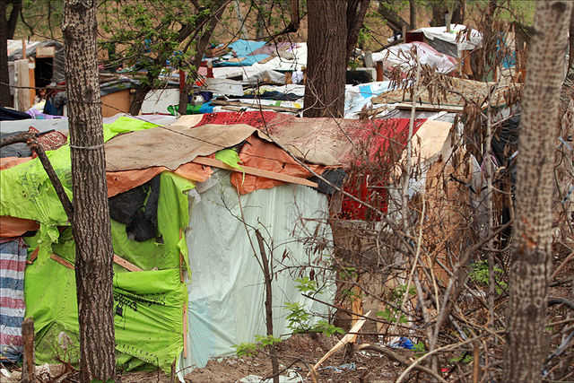 В Киеве ромы разбили новый табор
