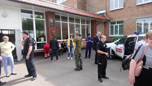 Массовое отравление в Черкассах: теракт, выброс химикатов или ремонт школы