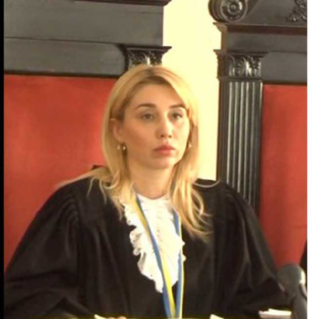 Як заробити мільйони та побудувати шикарний будинок: рецепт від вінницької судді Марини Якименко