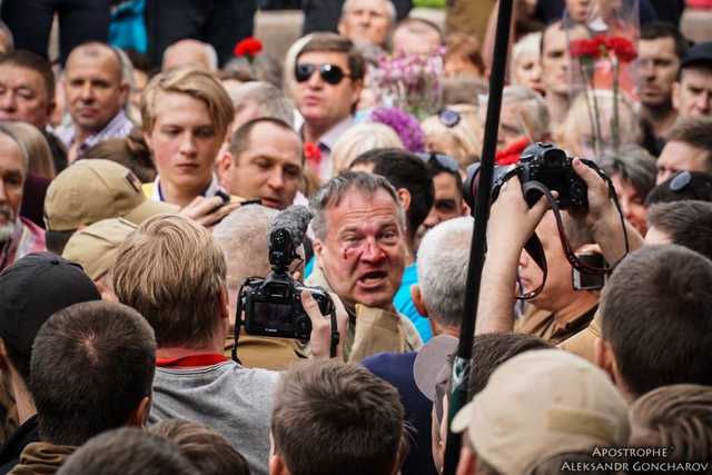 На акції "Безсмертний полк" в Києві затіяли бійку