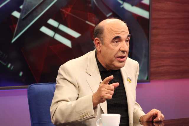 Рабинович: День Победы будут праздновать и тогда, когда желающих его запретить все забудут