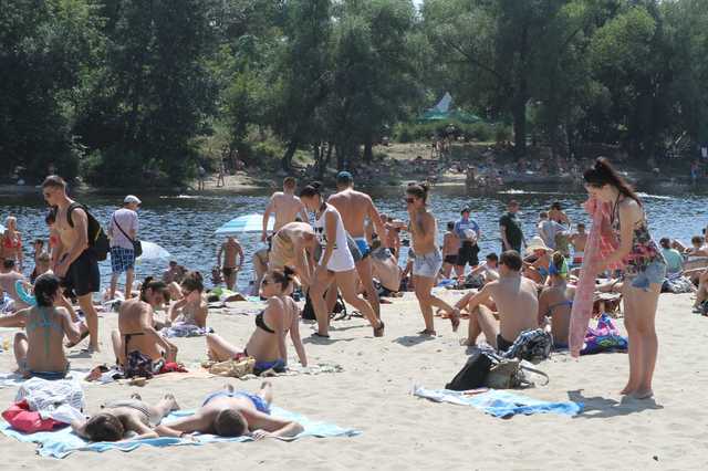 Пляжный сезон: какие болезни могут подцепить украинцы