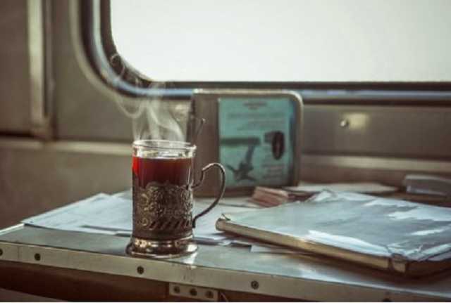 В поездах Укрзализныци все напитки теперь предлагают пассажирам по одной цене